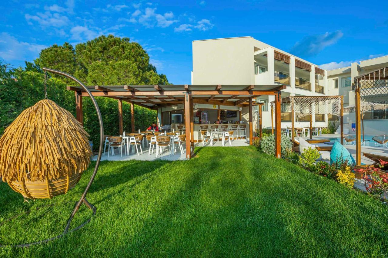 Mirablue Luxury Residences (Adults Only) Pefkochori Buitenkant foto